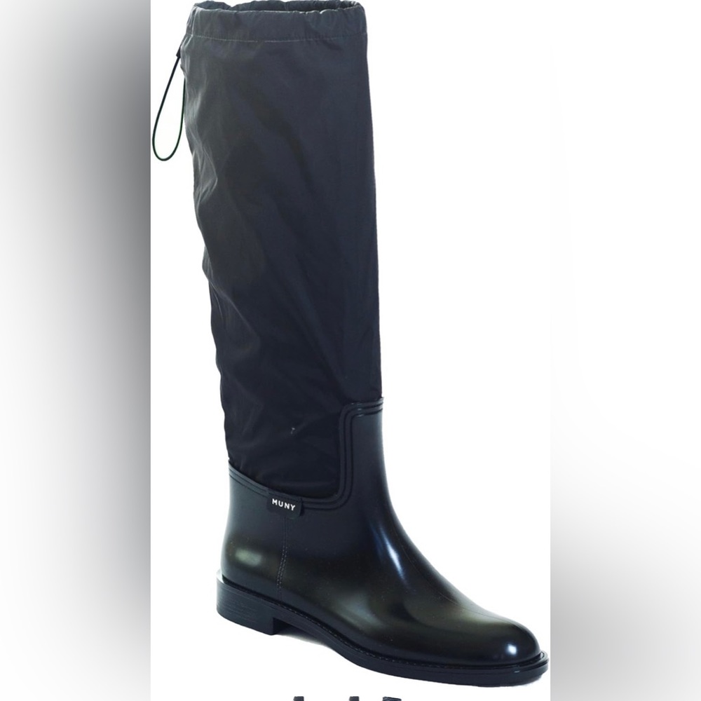 Muny rain boots